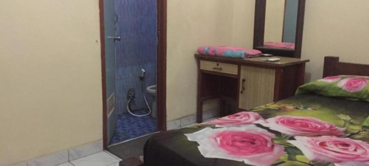 Hotel Erysa Juanda Sedati Bagian luar foto