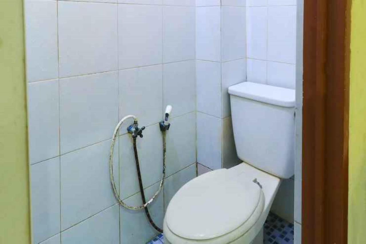 Hotel Erysa Juanda Sedati Bagian luar foto