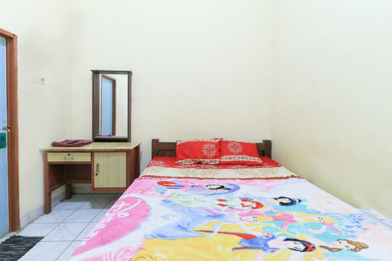 Hotel Erysa Juanda Sedati Bagian luar foto