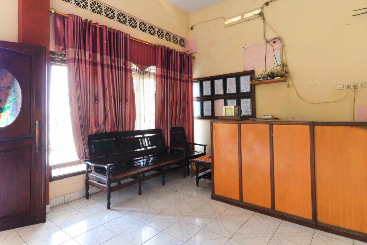 Hotel Erysa Juanda Sedati Bagian luar foto